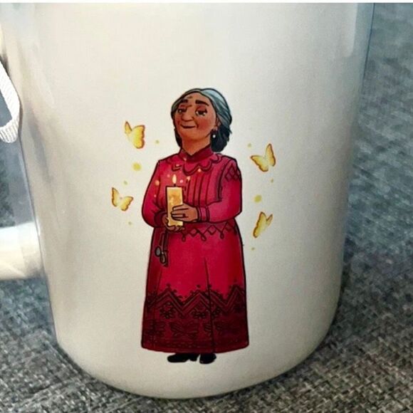 NWT Rae Dunn Disney Encanto ABUELA White Ceramic Iridescent Candle Topper Mug - Picture 6 of 12
